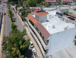 Foto 13 de Edificio en venta con locales y departamentos en Zihuatanejo
