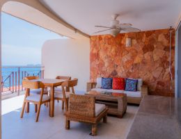 Exclusivo Departamento con Terraza y Vista al Mar en Bay View Grand Residencial