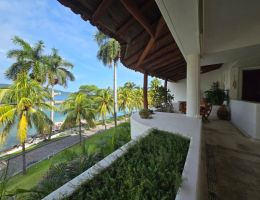 Foto 11 de Morros Porto Ixtapa | Villa en Venta con Jacuzzi Privado